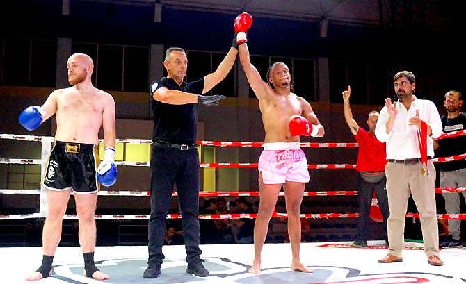 “Fight Night One” em Carcavelos(T)