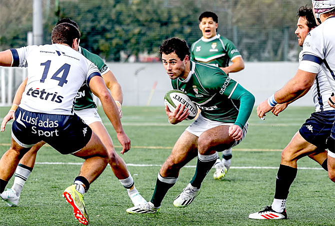 CR São Miguel-Dramático de Cascais este sábado, 25 de Abril, na Portela(T)