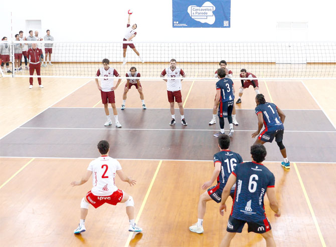 Vitória e derrota do Nacional de Ginástica, Voleibol de Oeiras vence dupla jornada(tx)